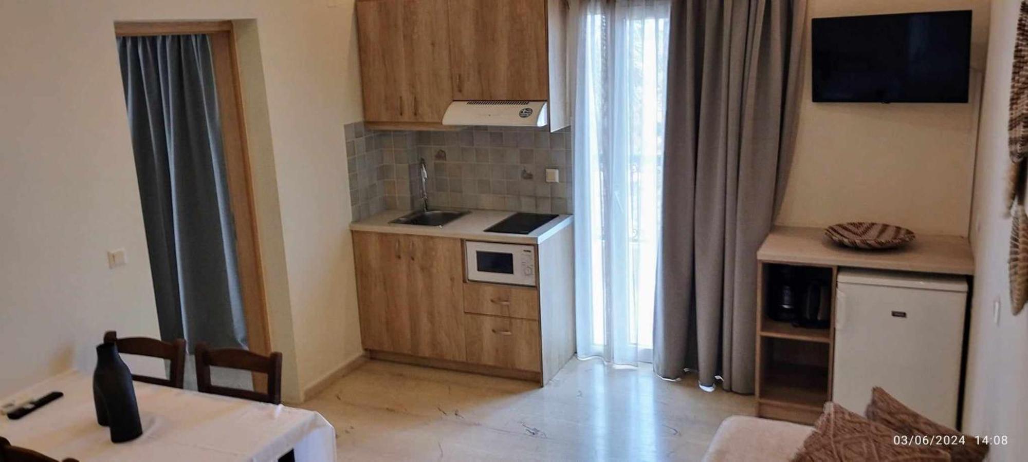Lofos Apartments Принос Экстерьер фото